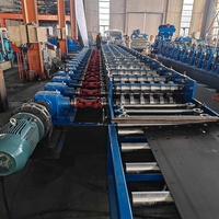 Barrière de collision en acier galvanisé d'approvisionnement d'usine W poutres Thrie Beam Highway Guardrail Roll Forming Machine