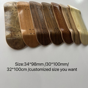 Mini-skateboards en bois d'érable personnalisés avec grip tape, cadeau de fête - Product Image 2
