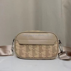 Sac <span class=keywords><strong>de</strong></span> sport décontracté pour <span class=keywords><strong>homme</strong></span> en cuir PU à carreaux, <span class=keywords><strong>de</strong></span> haute qualité, avec une apparence élégante et une <span class=keywords><strong>marque</strong></span> tendance - Product Image 4