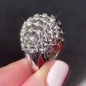 Anello di Lusso Q397 in Oro Bianco con Diamante Taglio Brillante Rotondo Colore D Naturale Gioielli da Sposa per Donna - Product Image 6