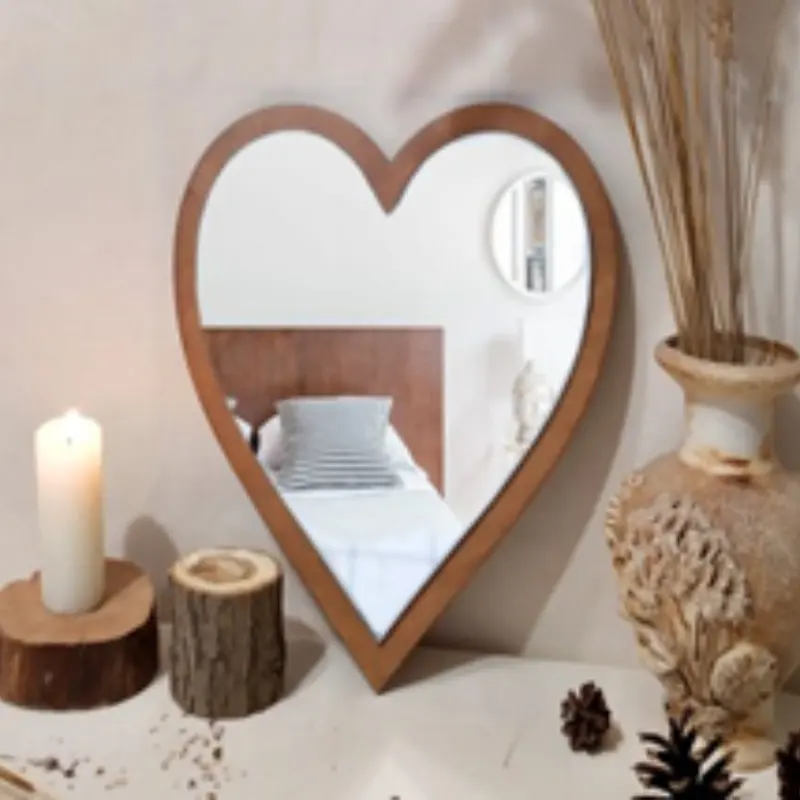 โต๊ะกระจกทำจากไม้รูปหัวใจขนาดกลางพร้อมไฟหรือที่แขวนผนังเหมาะสำหรับโต๊ะเครื่องแป้งในห้องน้ำ