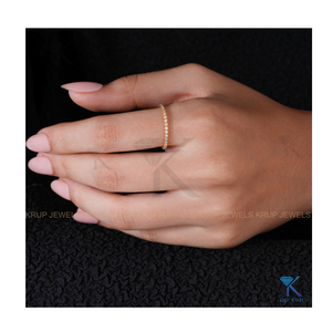 Bague Éternité en Or 10K avec Diamants Sertis en Bezel, Modèle Bulle, Intemporelle et Empilable, avec Pierres Rondes Brillantes, Élégante pour Femme - Product Image 6