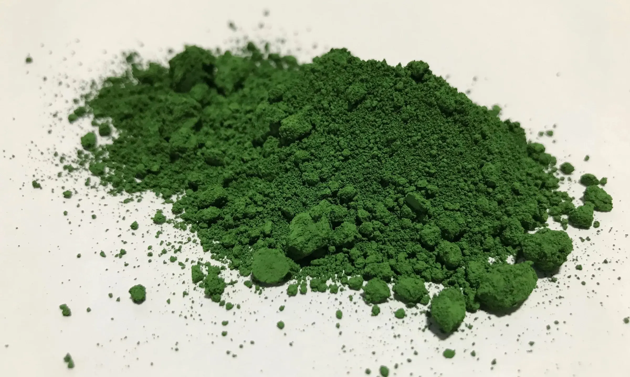 クロムIII酸化物グリーン染料