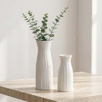 Vase floral en céramique blanche texturée effet écorce, côtelé verticalement, style nordique minimaliste, en porcelaine, pour l'art floral