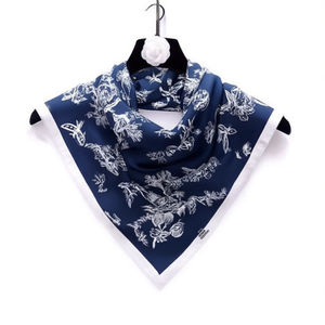 Sciarpa triangolare Ziyan 135x60 cm con stampa floreale per donna, per tutte le stagioni, multifunzionale, 100% poliestere - Product Image 1