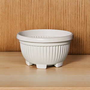 Pot de fleurs Yuanbao en plastique noir et blanc avec trou de drainage pour plantes d'intérieur, utilisation sur bureau - Product Image 2