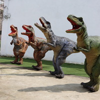 Özelleştirilmiş Gerçekçi Boyutlu Yüksek Kaliteli Bacakları Açıkta Bırakan Dinozor Kostümü Mavi Velociraptor Metal Kapalı Alan Tema Parkı Havaalanı