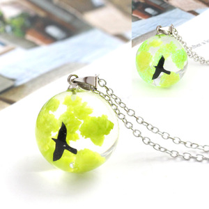 <span class=keywords><strong>2022</strong></span>มาใหม่ Diy ของขวัญสร้างสรรค์บุคลิกภาพเครื่องประดับส่องสว่างสีฟ้าท้องฟ้าสีขาวเมฆสร้อยคอเรซินสำหรับผู้หญิง - Product Image 4