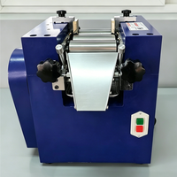 Broyeur à trois rouleaux compact pour laboratoire, petite machine de broyage à trois rouleaux pour la recherche et le développement de pigments chimiques en laboratoire