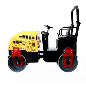 Rouleau compresseur d'occasion modèle 2018 en excellent état, doté d'un moteur diesel de 5,5 kW et d'une force de compression de 30 KN, idéal pour l'agriculture, à vendre. - Product Image 1