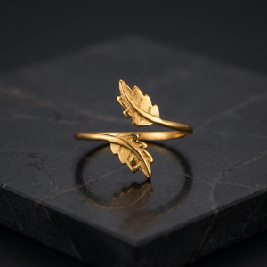 Anillo Clásico Infantil de Plata 925 con Baño de Rodio y Diseño de Hojas Doradas de Lujo - Product Image 2