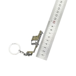 Mini porte-clés en métal, Merchandising de jeu inspiré de *Peacekeeper Elite*, Modèle de pistolet en alliage M4A1, Jouet pour garçons pour le jeu <span class=keywords><strong>Battle</strong></span> <span class=keywords><strong>Royale</strong></span> - Product Image 4