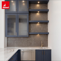 Armoire Allandcabinet à deux tons, tiroirs coulissants de luxe, bleu marine, armoire Lowes pour cuisines d'île surdimensionnées personnalisées de style côtier