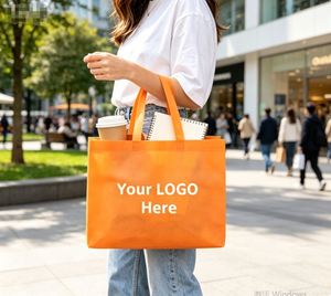 Sacs fourre-tout respirants en non-tissé, robustes et réutilisables, personnalisation de marque disponible au prix de gros d'usine - Product Image 1