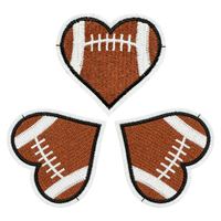 Lot de 12 patchs thermocollants en feutre écologique en forme de cœur de football, broderie sportive américaine pour vêtements, chapeaux, sacs et loisirs créatifs
