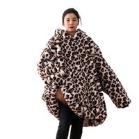 Couverture à capuche luxueuse en fausse fourrure de lapin imprimée léopard, couverture à capuche pour adulte, personnalisable avec capuche