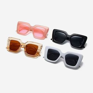 Gafas de Sol de Ojo de Gato Extra Grandes Vintage 2025 con Logotipo Personalizado para Mujer, Gafas de Sol Cuadradas con Marco Grande Blanco y Protección UV400 para Dama - Product Image 5