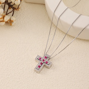 <span class=keywords><strong>Collana</strong></span> con ciondolo croce CZ rossa rosa <span class=keywords><strong>collana</strong></span> con <span class=keywords><strong>coppia</strong></span> in <span class=keywords><strong>argento</strong></span> Sterling 925 gioielli religiosi in oro bianco 18 carati - Product Image 1