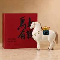 Figurine de cheval en céramique faite à la main, style dynastie Tang, ornement lingot d'or, décoration Feng Shui pour le Nouvel An chinois, cadeau pour la maison