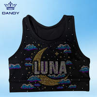 Ensemble d'entraînement personnalisé noir Supernova Galaxy avec strass : Soutien-gorge de sport dos nageur et short à cordon de serrage – Tenue d'entraînement respirante