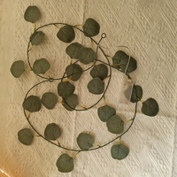 Lumières de décoration de mariage en fil de cuivre de vigne d'eucalyptus de 2 mètres à piles