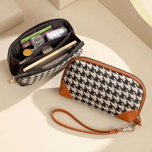Portefeuille zippé portable pour femme, sac à lettres pour rangement cosmétique et dîner, avec motif hirondelle - Product Image 2
