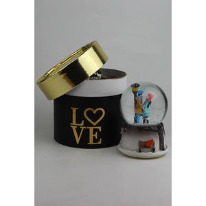 Sfera di neve amore scatola scritta concetto regalo per San Valentino