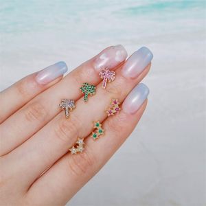 Pendientes Pequeños de Corona con Circonita Cúbica, Chapados en Oro de 18K, para Cartílago, con Forma de Mariposa, para Mujeres y Niñas - Product Image 3