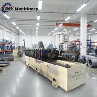 Machine de formage à froid pour profilés en acier avec moteur, boîte de vitesses, contrôle PLC pour usage en toiture et pompe à moteur intégrée