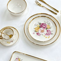 Service de table en porcelaine à facettes en forme de losange, avec bordure dorée électrolytique, assiettes et bols en céramique de luxe pour banquet de mariage