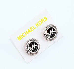 Pendientes de Moda Coreana con Diseño de Gancho y Letras, Chapados en Oro de 18K, Aleación de Lujo, Marca OEM, Unisex, Venta al Por Mayor - Product Image 2