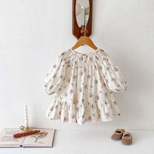 Vestito da Principessa alla Moda per Neonata Angou, Stile Coreano Primaverile con Piccoli Fiori e Maniche Lunghe all'Uncinetto - Product Image 5