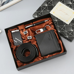 Set de <span class=keywords><strong>Regalo</strong></span> de Lujo para Hombre con Logotipo Personalizado 2026: Reloj, Cinturón, Cartera, Gafas de Sol, Llavero y Caja Premium para <span class=keywords><strong>Padre</strong></span> o Esposo en su Cumpleaños - Product Image 3