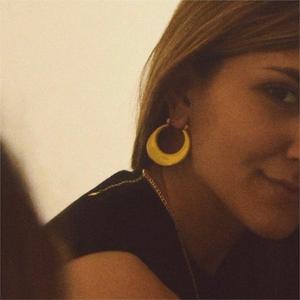 Pendientes de Aro Geométricos en Forma de U, Acero Inoxidable Chapado en Oro de 18K, Joyería de Moda para Mujer - Product Image 4
