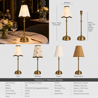 Lampe de table sans fil rechargeable de style européen simple avec abat-jour à franges florales et ampoule LED E14 pour la décoration de mariage et les événements