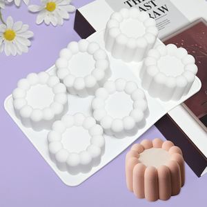 Moule à pâtisserie en silicone 3D en forme de fleur, moule à fleurs à 6 cavités pour mousse, gâteau, pâtisserie, gelée, bonbons, dessert et artisanat fait main - Product Image 5