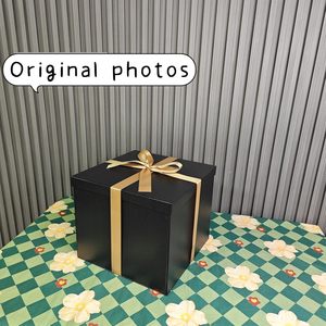 Caja de Regalo Cuadrada de Cartón Grande Personalizable con Relieve, 12x12x10 Pulgadas, Impresión a Cuatro Colores, Estampado en Caliente UV, Cinta <span class=keywords><strong>para</strong></span> <span class=keywords><strong>Cumpleaños</strong></span> - Product Image 6