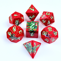 Set Dadu DND Resin Cetak Santa Natal Kustom Pabrik, 7 Buah Dadu Polihedral Tepi Tajam, Aksesoris RPG Meja Permainan