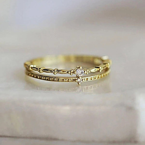 Anello a Doppio Strato con Zirconi in Stile Corte per Donne, Elegante Gioiello da Dito alla Moda - Product Image 6