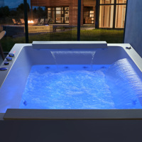 Baignoire Spa Moderne en Acrylique avec Hydromassage Intelligent, Haut-parleurs Bluetooth, Système de Température Constante, Bulles, pour 6 Personnes, Idéale Villa