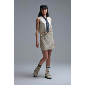 Minigonna a Paillettes con Bordo Smerlato in Crema - Product Image 2