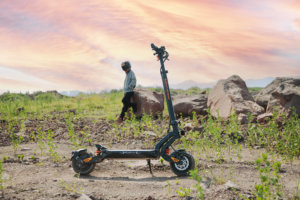 สกู๊ตเตอร์ไฟฟ้า KuKirin G2 Master Commuter สำหรับผู้ใหญ่, ระบบขับเคลื่อนสองล้อ, หน้าจอสี, ยางลม, แบตเตอรี่ใช้งานได้ยาวนาน, สำหรับการเดินทางระยะสั้น - Product Image 6