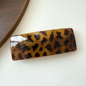 กิ๊บติดผมทรงสี่เหลี่ยมสไตล์ฝรั่งเศสย้อนยุค ขนาด 10 ซม. ทำจากอะซิเตทและโลหะผสม เหมาะสำหรับงานปาร์ตี้และใช้ในชีวิตประจำวันสำหรับสาวๆ - Product Image 6