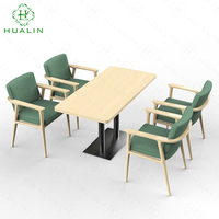 Ensembles de tables et de chaises en bois massif pour restaurant HUALIN ; Usine de personnalisation de mobilier de restaurant