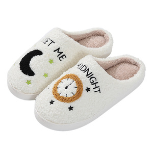 Pantoufles en coton douces, confortables et chaudes pour femmes, pantoufles unisexes en peluche à bout fermé, style lune, pour la maison - Product Image 1