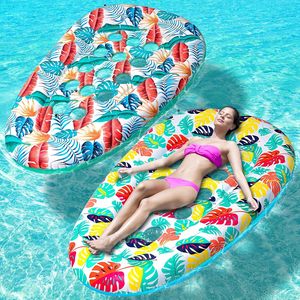 Flotador Inflable para Piscina con Estampado de Hojas Tropicales de PVC, en Forma de Zapatilla - Product Image 1