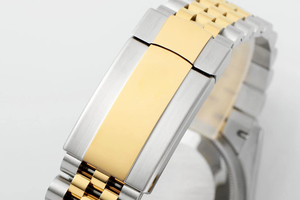 Le boîtier et le bracelet sont tous deux en acier inoxydable 904L. Il est élégant et a un aspect noble. Montre mécanique - Product Image 4