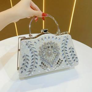 תיקי נשים משובצים באבני חן משנת 2026, תיק קלאץ' נוצץ עם קריסטלים, תיק ערב חלול נוצץ לכלה, תיקי נשף עם שרשרת לנשים - Product Image 1