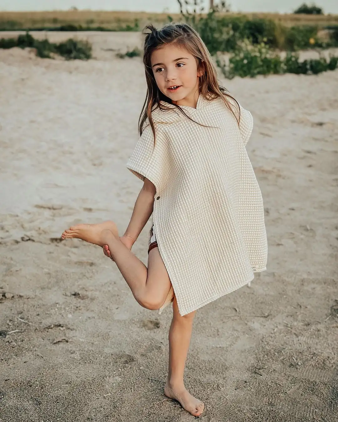 Effen Kleur Katoenen Wafel Capuchon Surfen Met Capuchon Veranderende Poncho Kids Peuter Snel Droog Wafel Strandlaken Met Capuchon