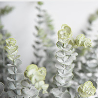 Vente Flash RTS – Branche d'eucalyptus artificielle toucher réel, feuilles vertes, tige en soie, décoration de bureau pour Halloween, recyclable